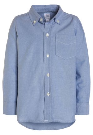 Hellblaues langärmeliges Hemd aus Baumwolle mit einem Button-Down-Kragen, einer Brusttasche und weißen Knöpfen entlang der Knopfleiste.