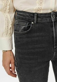 ONLY ONLMILA  - Alt laienevad teksad - black denim