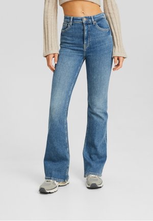 Bershka, Jean bootcut - light-blue denim