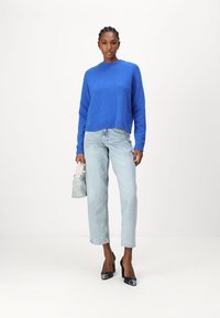 BOSS FEBISAN - Strikkegenser - bright blue