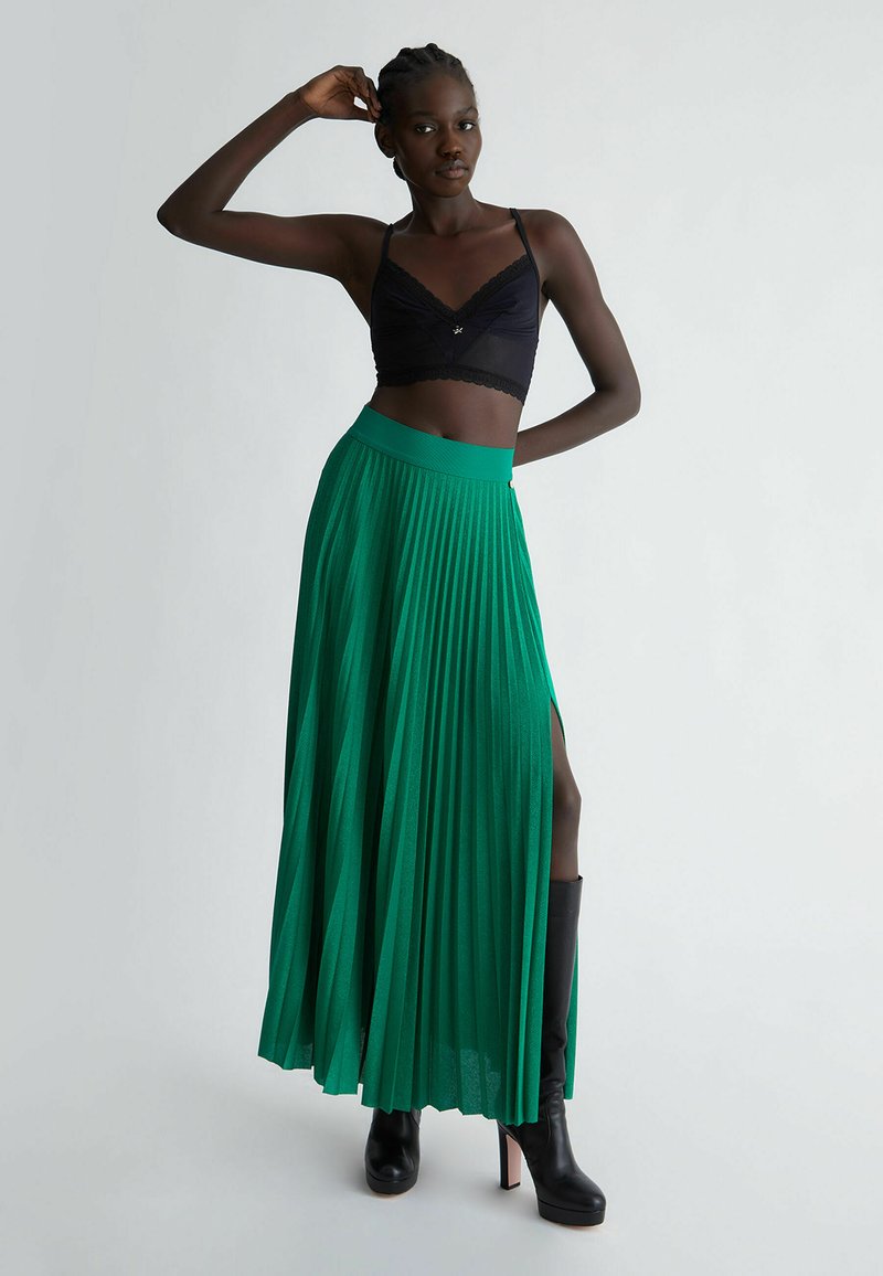 green maxi pleated skirt