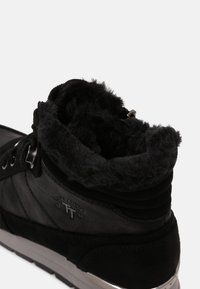 TOM TAILOR Höga sneakers - black
