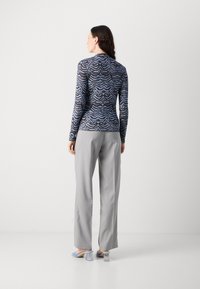 Scotch & Soda ALL OVER PRINTED MOCK NECK LONG SLEEVE - Maglietta a manica lunga - blue