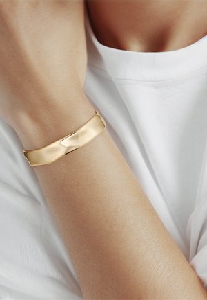 Yokoamii, Náramok - yellow gold-coloured