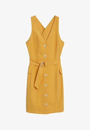 Gelbes ärmelloses Kleid mit V-Ausschnitt, Knöpfen vorne, Seitentaschen und tailliertem Gürtel. Hergestellt aus einem weichen, glatten Stoff mit figurbetontem Schnitt.