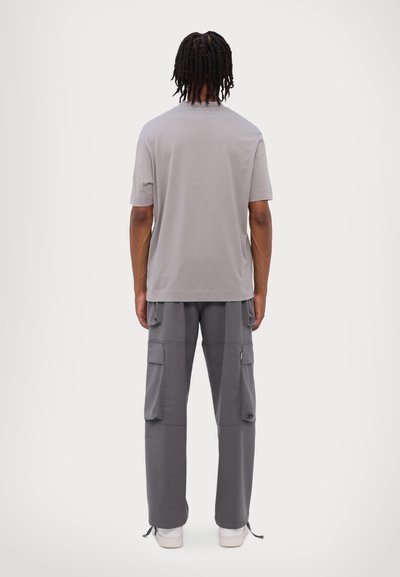 Emporio Armani Marškinėliai su spaudiniu - grey