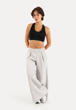 Smilodox, OVERSIZED LOOSE FIT JOGGER SYLVA - Pantalon de survêtement - hellgrau