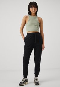 Even&Odd Petite Jogginghose - black