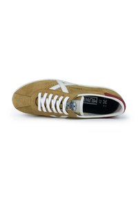 MUNICH BARRU SS24 - Zapatillas de entrenamiento - marrón