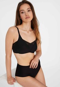 Triumph MAXI-SLIP MIT SHAPING-EFFEKT - Figi