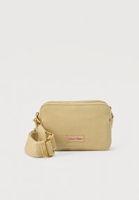 Επιλέχθηκε, beige