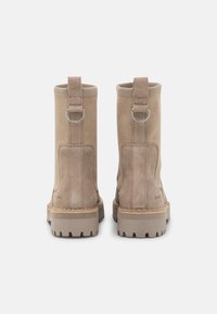 Clarks Originals Botines con plataforma - beige