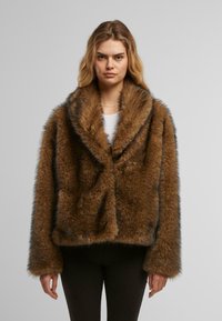 Urban Classics Winterjacke - brown black