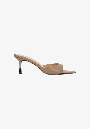 ESTRO, Magas sarkú papucsszandálok - beige