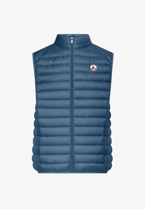 Blauwe gewatteerde vest met hoge kraag, rits aan de voorkant en een logo patch. Heeft horizontale stiksels en een lichtgewicht textuur. Geen mouwen.