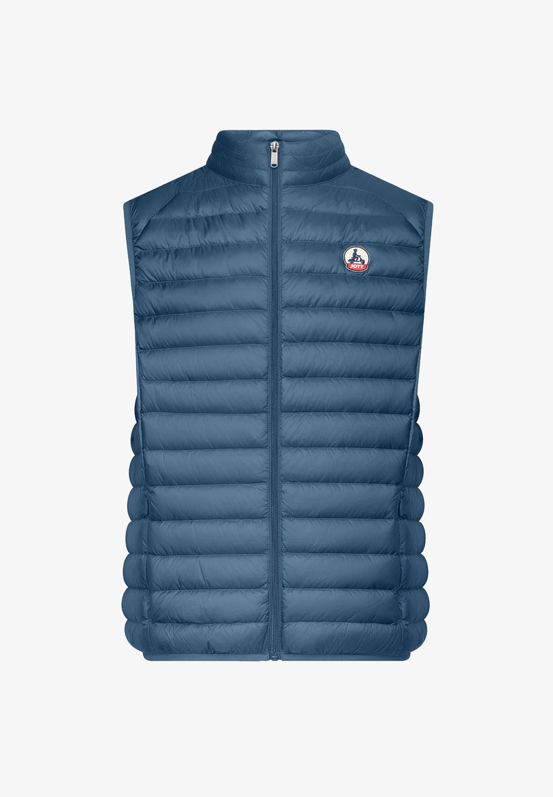 Gilet rembourré bleu avec un col montant, fermeture éclair à l'avant et un patch logo. Présente des coutures horizontales et une texture légère. Sans manches.