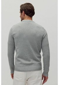 Dobber LANEGAN CREW NECK - Stickad tröja - grey melange