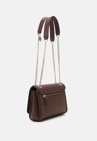 Guess NOELLE CONVERTIBLE - Rankinė per petį - brown