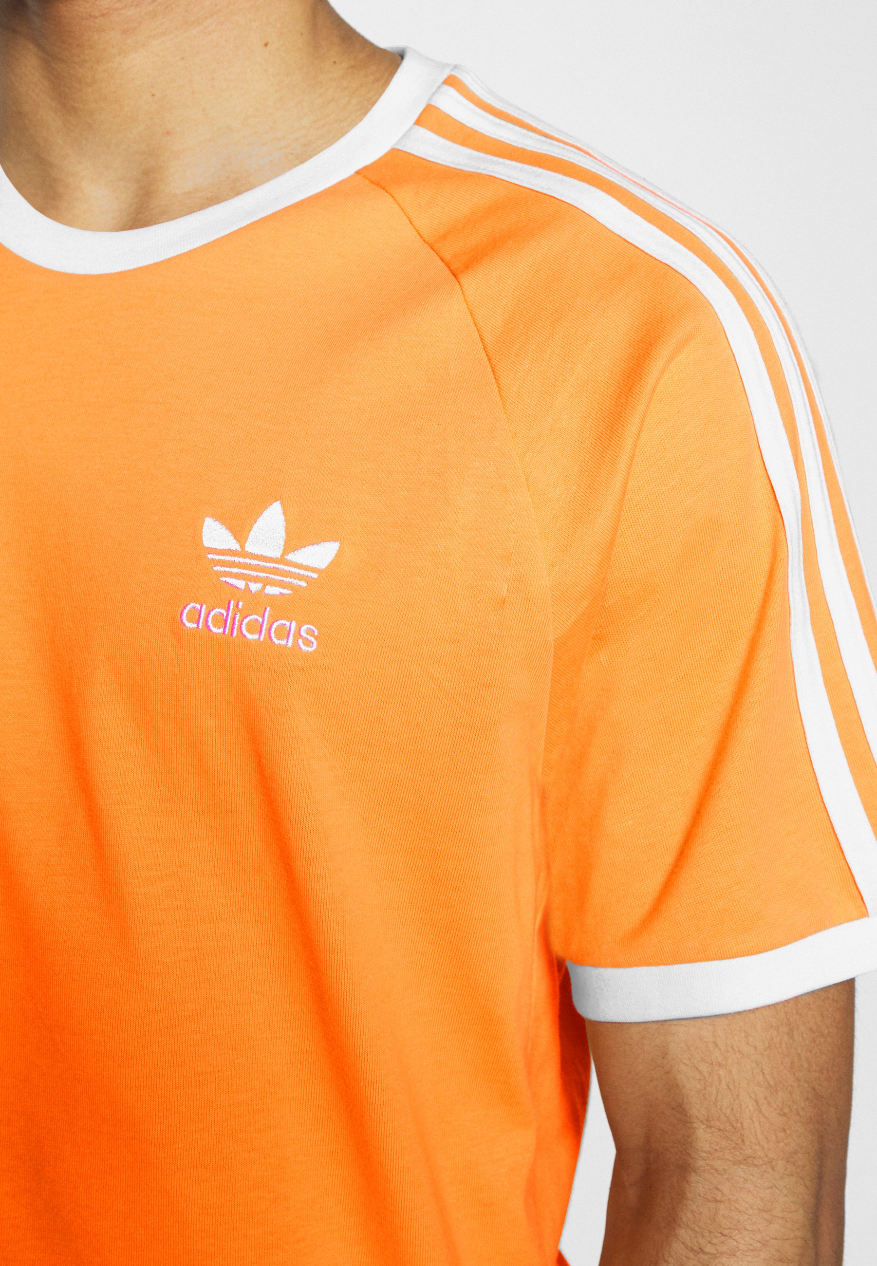 adidas t shirt white