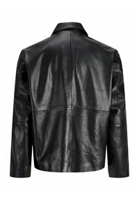 Veste en cuir noire à manches longues, avec un col et des détails de coutures visibles dans le dos et sur les manches, vue de dos.