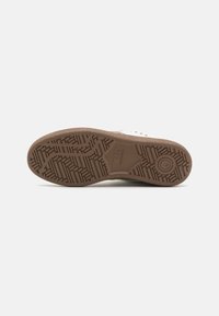 Nubikk RAY OWEN - Trainers - white/mocca