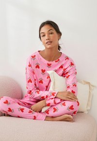 Next LONG SLEEVE REGULAR FIT - Pyžamo - pink heart