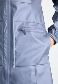 Rains CARGO CURVE JACKET W3 - Parka - bay