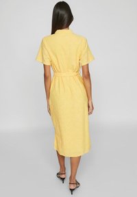 VILA KURZE ÄRMEL - Freizeitkleid - cornsilk