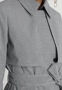 Superdry & Co Trench - grey