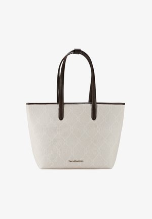 Witte canvas draagtas met een gestructureerd patroon en bruine leren bandjes. Voorzien van een gouden logo aan de voorkant en een stevige, gestructureerde vorm.