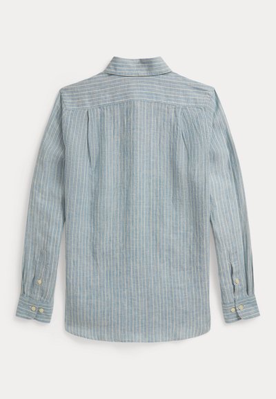 Ανοιχτό μπλε πουκάμισο με μακριά μανίκια, λεπτές λευκές κάθετες ρίγες, μανσέτες με κουμπιά και πίσω yoke με πιέτες.