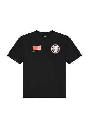 Maglietta nera a maniche corte con logo rosso e bianco del Deus Racing Team e un emblema circolare Deus sul petto.