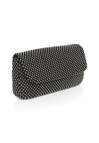 Sort clutch taske med hvide prikker, rektangulær form, tekstureret stof og klaplukning. Har skinnende udsmykninger.