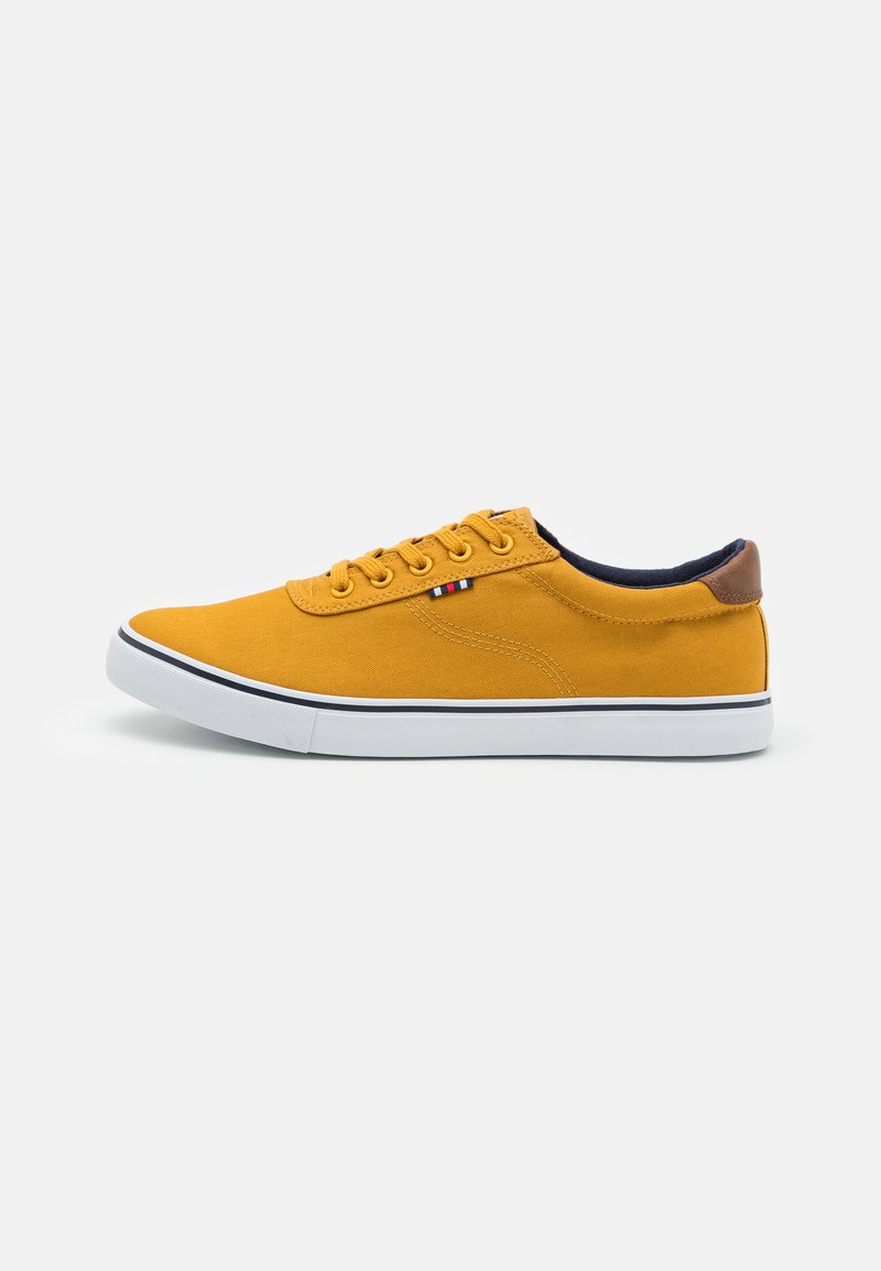 Pier One Joggesko - yellow