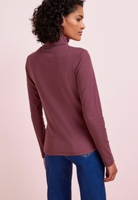 Next ROLL NECK STANDARD - Džemperis - red