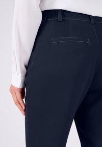 Damart FLUIDE - Chino - navy blazer
