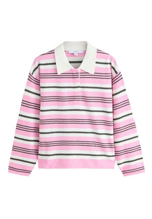 Polo à manches longues avec des rayures horizontales roses, blanches et grises et un col blanc, présenté sur fond blanc.