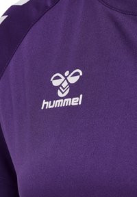 Hummel XK CORE POLY - T-shirts print - acai white