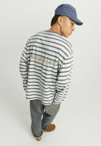 Jack & Jones Pikkade varrukatega topp - stormy weather