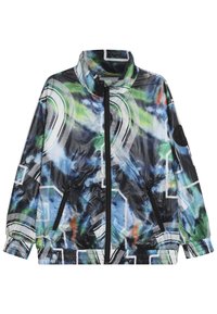 Farverig letvægtsjakke i sort og grøn med høj krave, lynlås foran, to sidelommer med lynlås og abstrakte designtilstande.