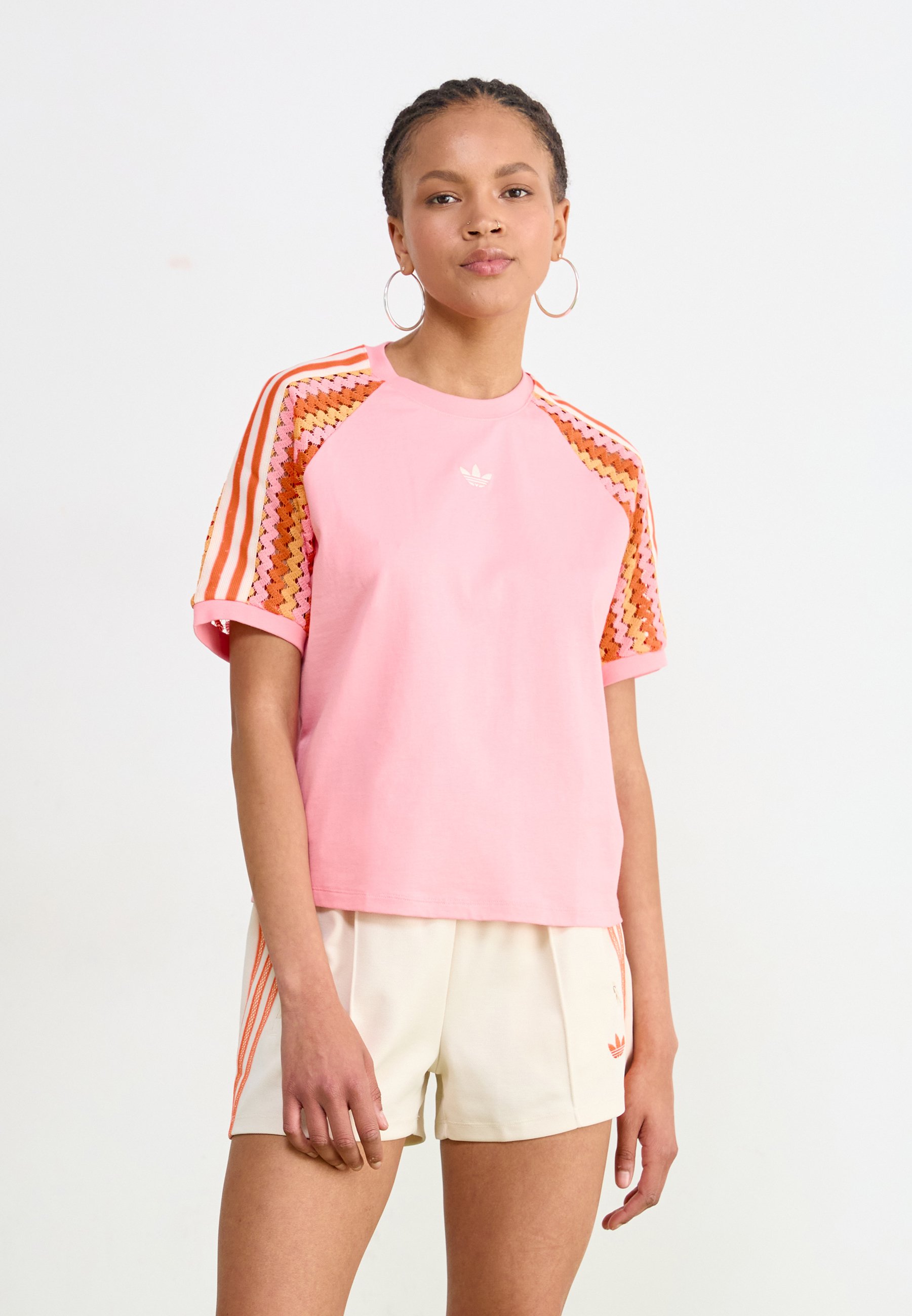 ☆Adidas☆Originals SS25 CALI Short-Sleeve T-Shirt Pink Pink adidas Originals Cali T-Shirt | JD Sports UK