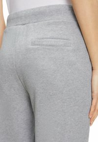 FALKE BASIC SWEAT PANTS - Pantaloni sportivi - grey-heather
