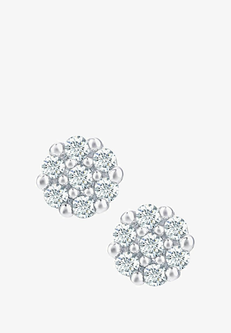 Runde stud øreringe med et klyngedesign af klare runde faux diamanter og sølvperler, alle sat i en poleret metalbund.