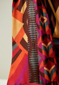 Next TEXTURED ELASTICATED WAIST - Hlače - red geometric print