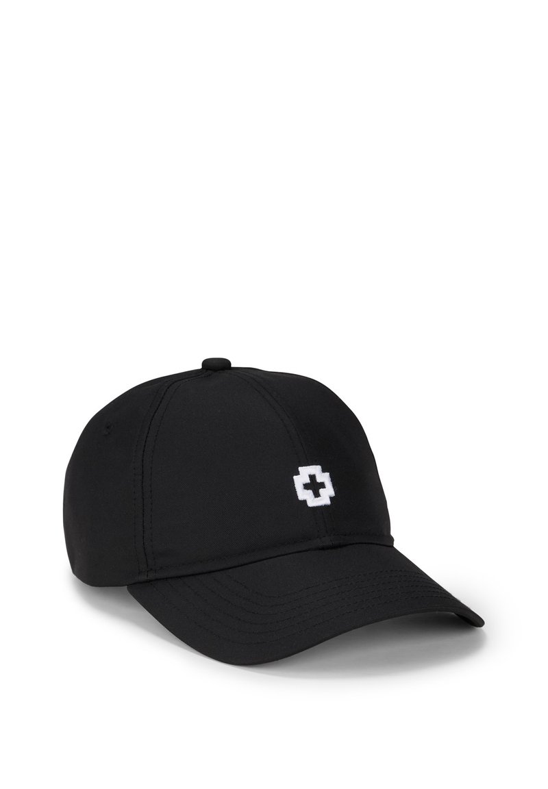 Cappellino da baseball nero realizzato in tessuto con una finitura testurizzata. Presenta un logo a croce bianco sul davanti. Design classico con visiera curva.