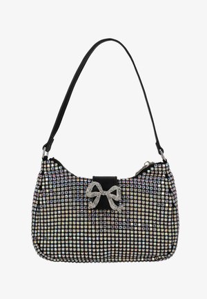 Fekete kézitáska színes strasszkövekkel díszítve, lapos fekete panellel és masni részlettel. Egyetlen vállpánt; cipzáras záródás.