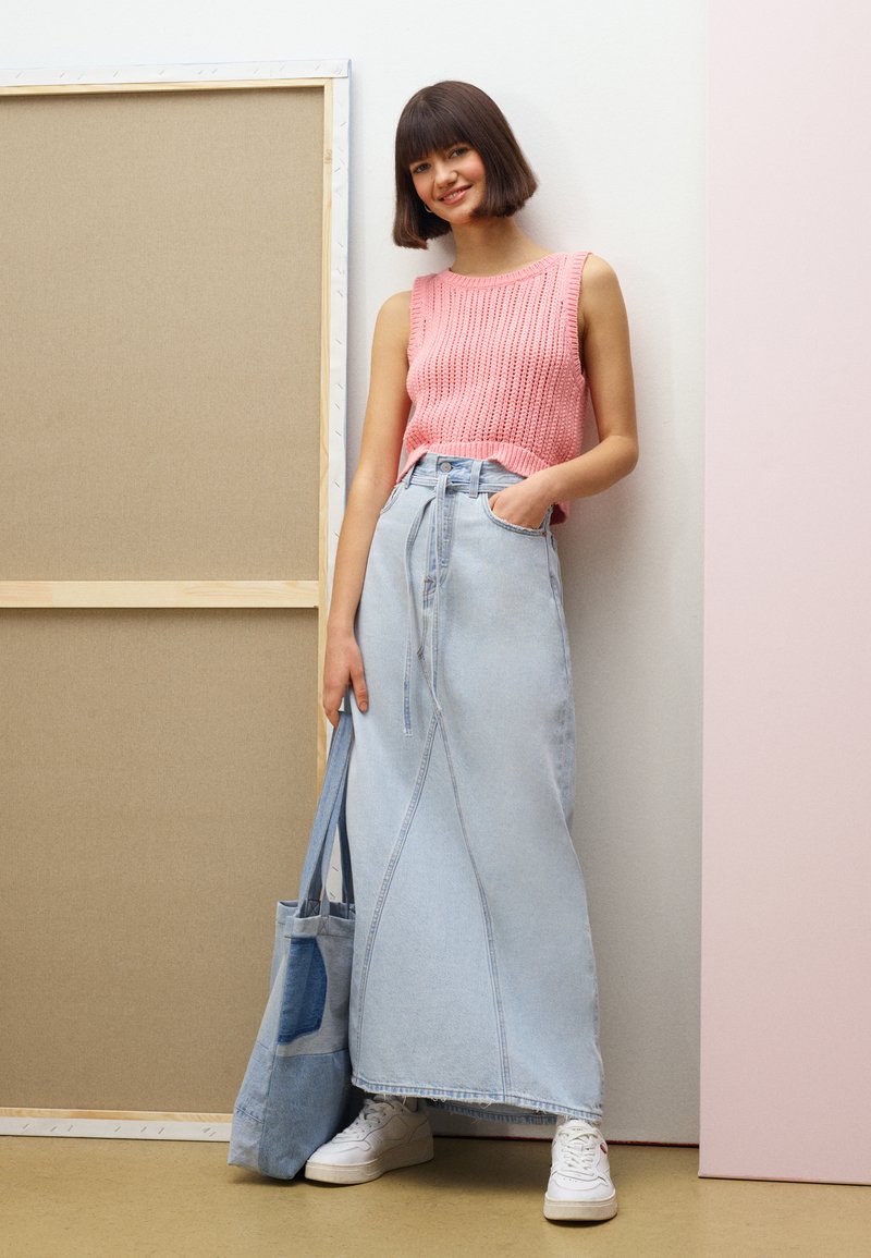 Levi's® BABY BLUE SWEATER VEST Strickpullover quartz pink/pink