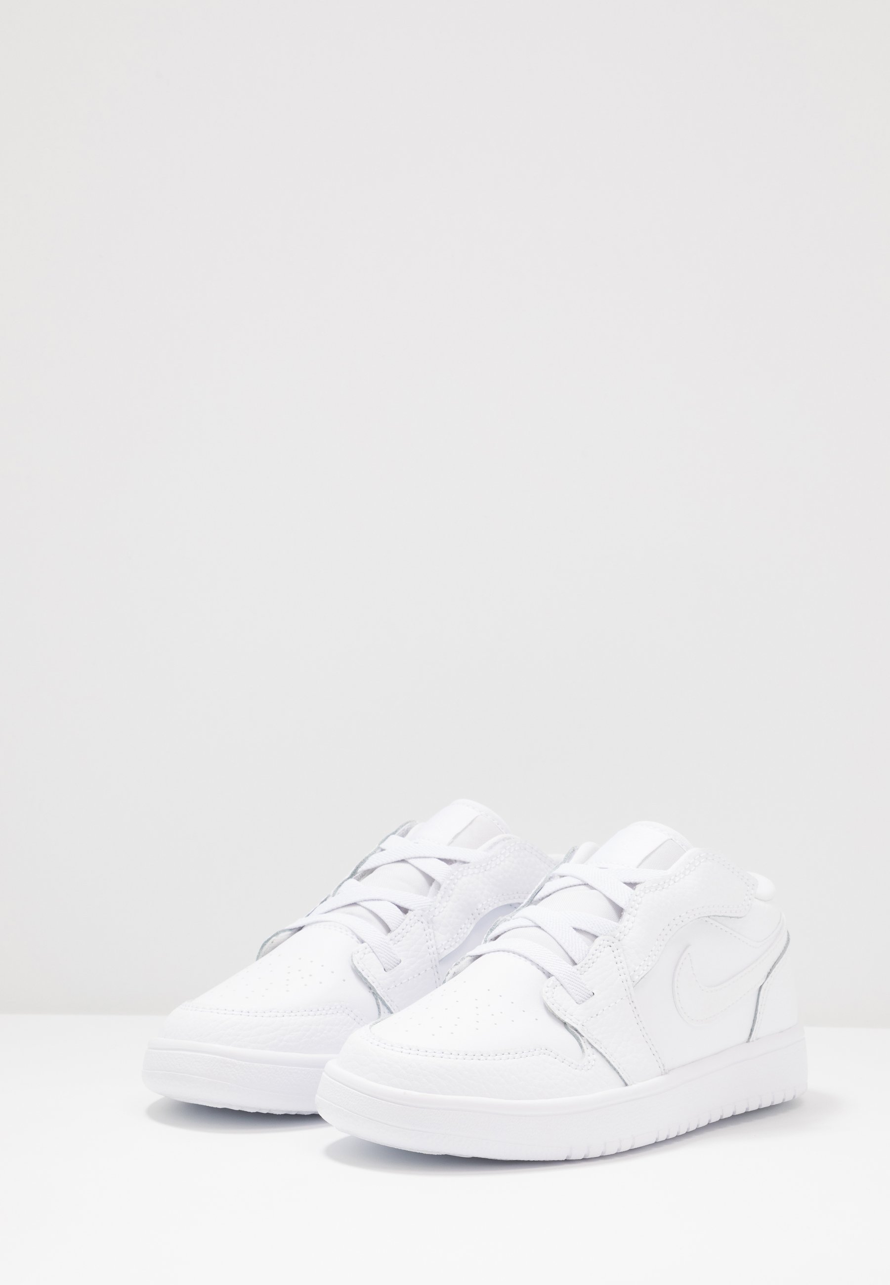 basket lacoste jordan