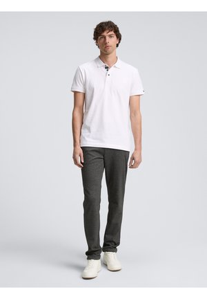 BASIC  - Pólóing - white