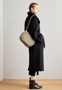 Anna Field Skulderveske - green